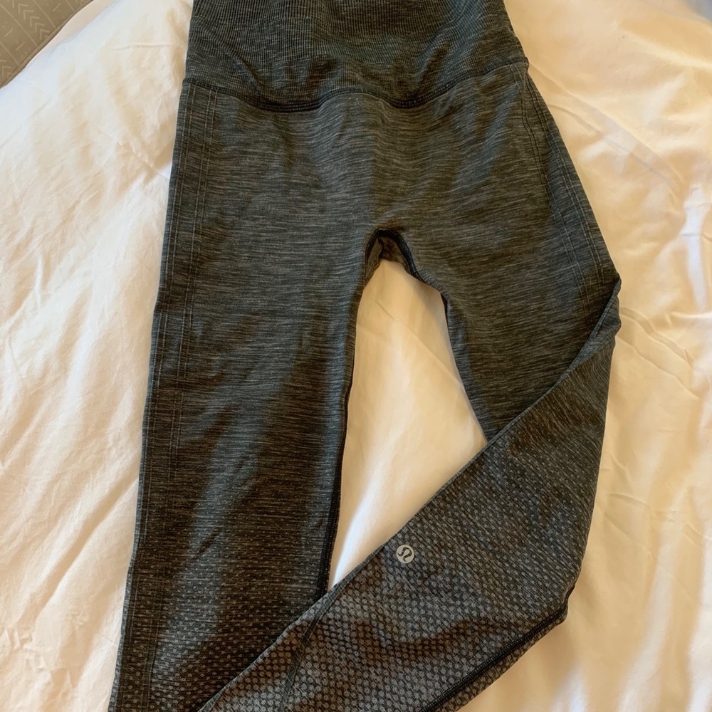 Lulelemon grey leggings